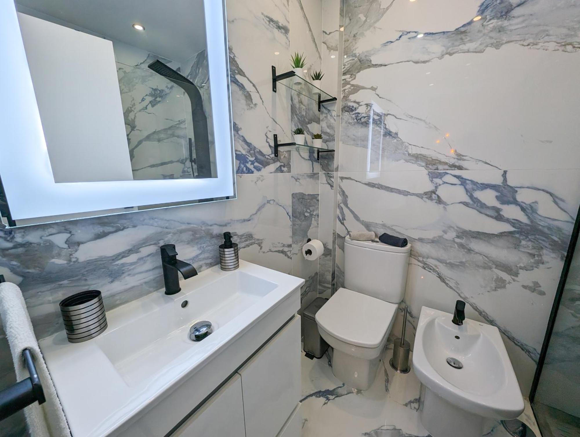 2 Room Condo - 5 Mins From Costa Da Caparica Beach & Bars Exterior foto
