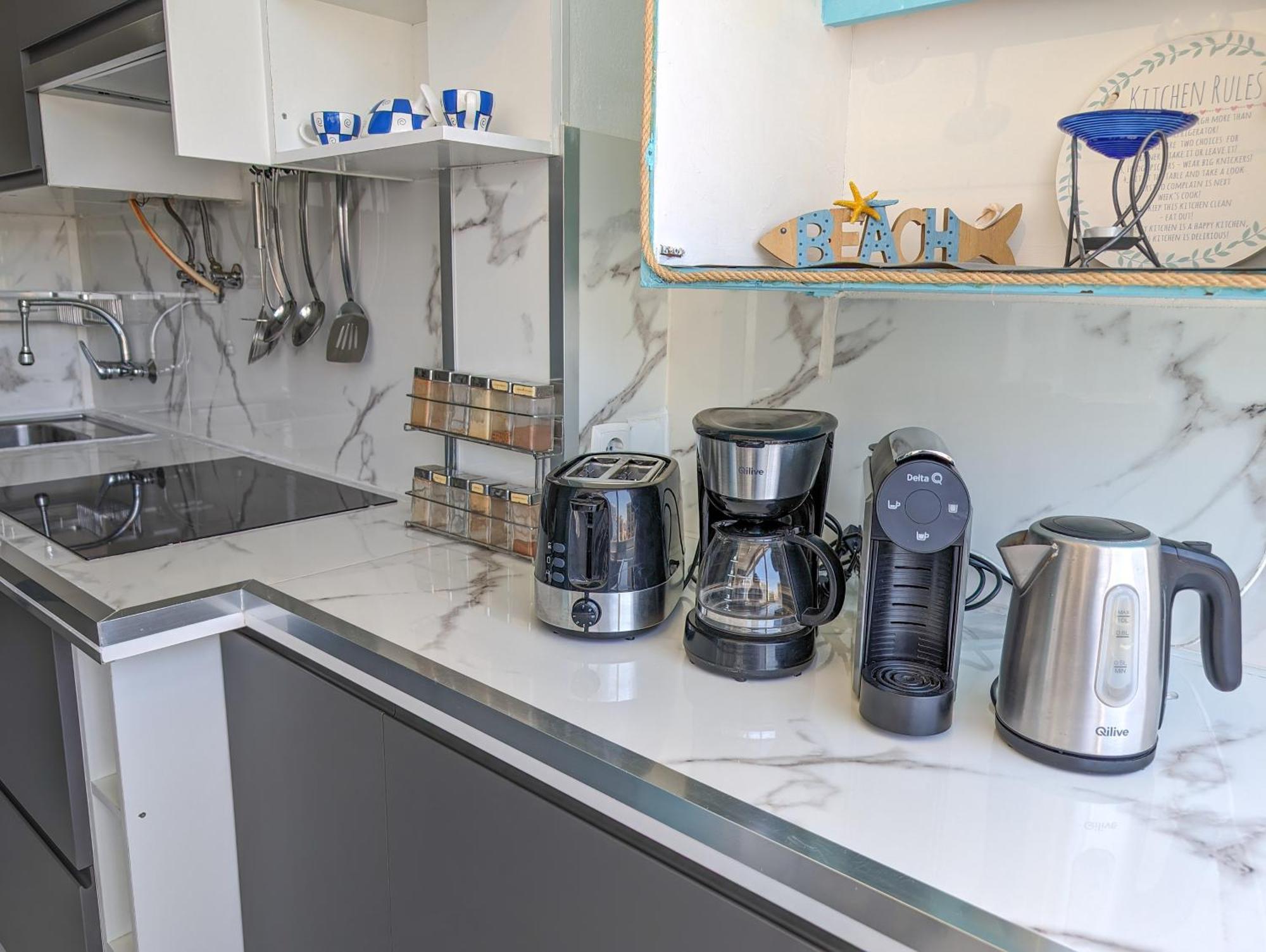 2 Room Condo - 5 Mins From Costa Da Caparica Beach & Bars Exterior foto