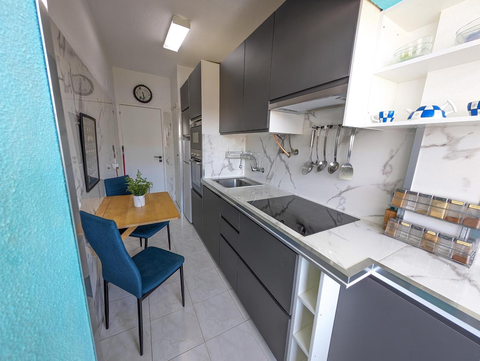 2 Room Condo - 5 Mins From Costa Da Caparica Beach & Bars Exterior foto